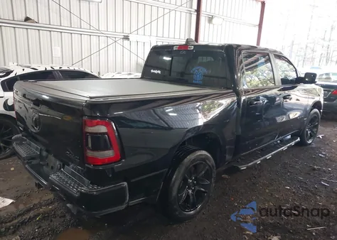 2021 Ram 1500 Big Horn 4X4 5'7 Box z USA, uszkodzony, nr VIN 1C6SRFFM0MN613666